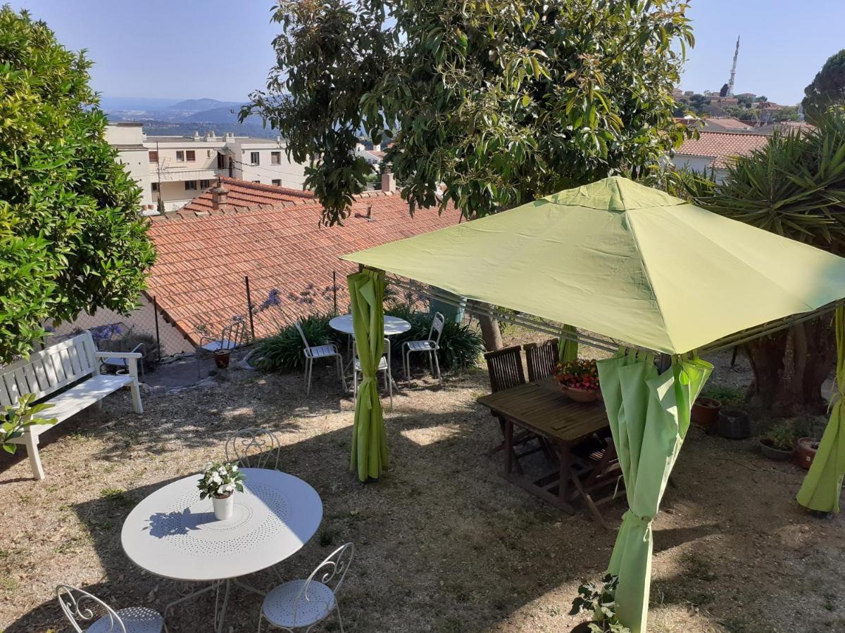 Les Palmiers Panzió Grasse Kültér fotó