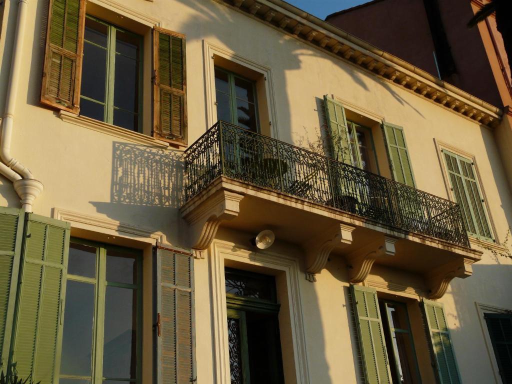 Les Palmiers Panzió Grasse Kültér fotó